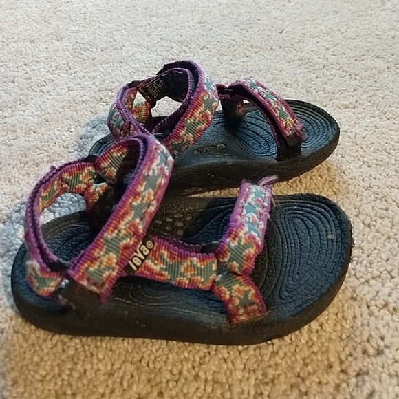 teva baby sandals